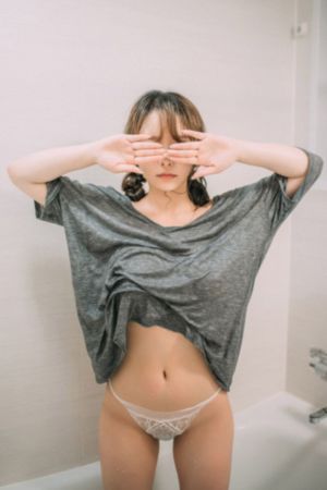 丝袜美腿一区二区三区动态图