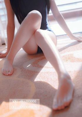 异国女郎在巴黎