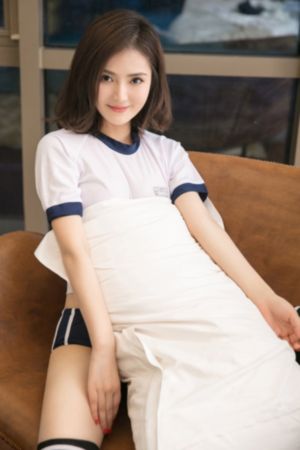 她扒下内裤让我爽了一夜动漫