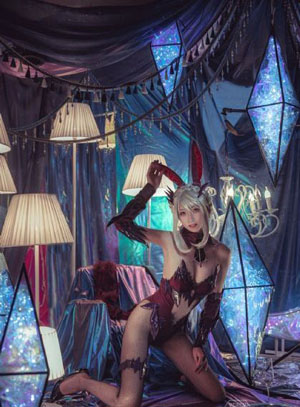 大胸女被c