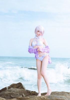 26岁女高中生动漫